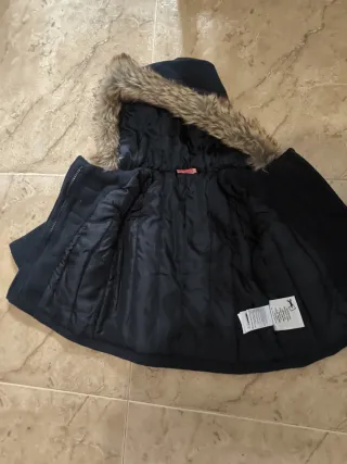 Chaquetas con capucha y pelo sintético