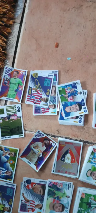 Lote 229 Cromos Fútbol Panini 25-26