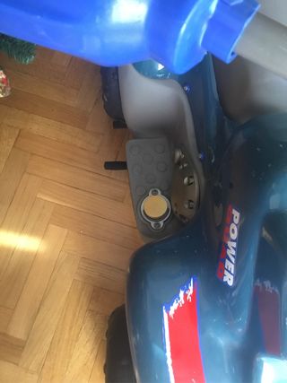 Quad infantil eléctrico azul