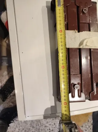 Patas de somier metálicas marrones