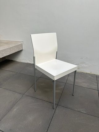 Mesa de comedor extensible blanca y gris