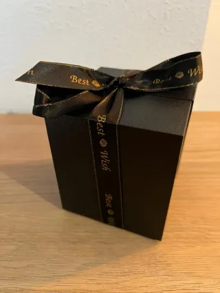 Rosa Eterna Roja en Caja Regalo con Cajón