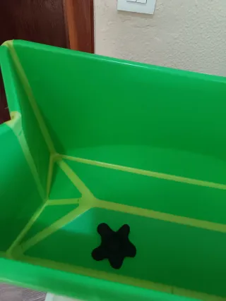 Trona IKEA y bañera Stokke