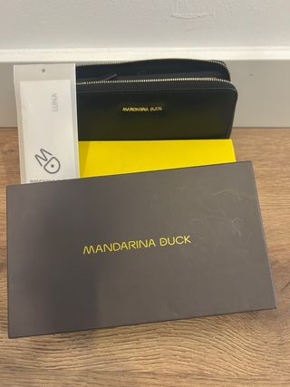 Billetera Mandarina Duck Negra Cuero