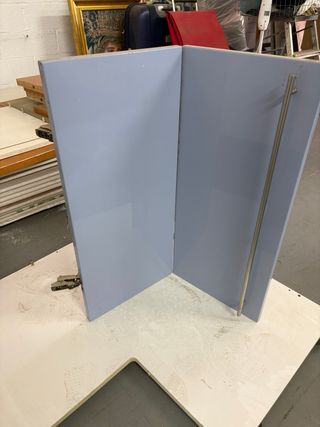 Cocina con encimera,horno y campana