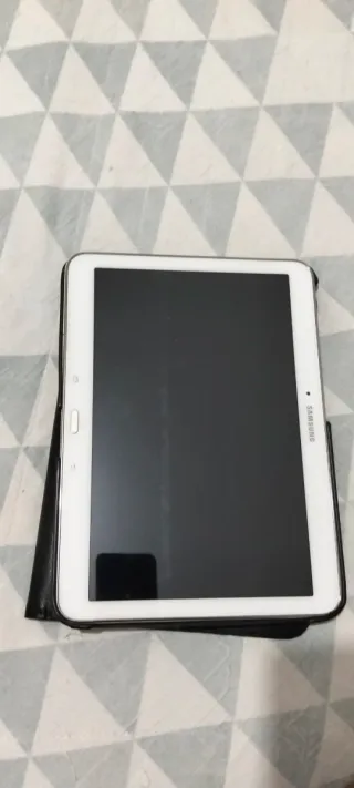 Samsung Galaxy Tab 4 Tablet