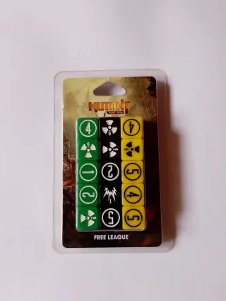 Pack Mutant Year Zero Dados y Libro