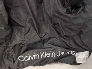 Cazadora bomber Calvin Klein gris