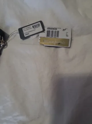 Monedero Guess azul marino.