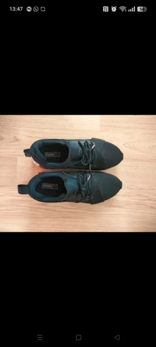 Zapatillas Puma Negras y Doradas