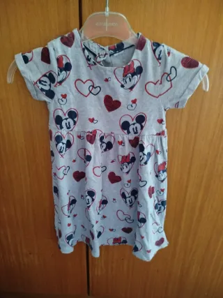 Vestido menina 4/5 anos Mickey e corações