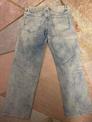 Pantalón vaquero Bad Gyal con cadena