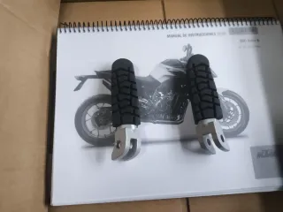 Estriberas KTM Duke 890 R (2020),manual usuario ..