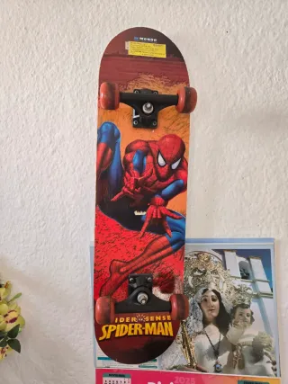 Monopatín Spider-Man