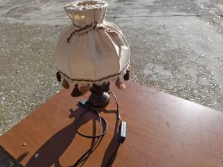 Lampada da comodino particolare