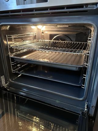 Cucina Ikea componibile con forno e cappa