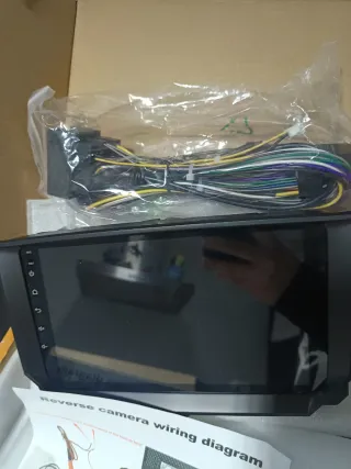 Pantalla para coche con cableado