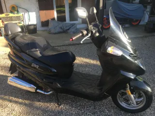 Scooter Sym Joyride 180 Negra