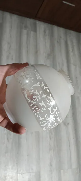 Lámpara de techo antigua de metal y cristal