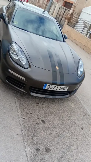 Porsche Panamera 2024