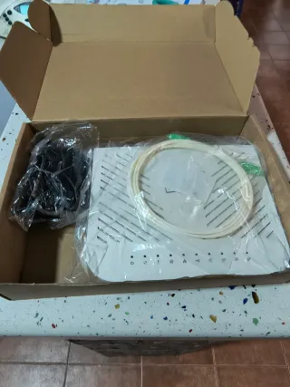 Router WiFi Sercom FGB24CD Dos copretos10€uno7€