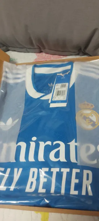 Camiseta Real Madrid Adidas Azul y Blanca
