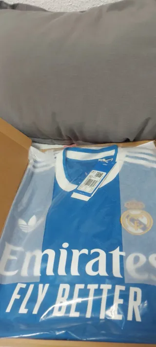 Camiseta Real Madrid Adidas Azul y Blanca