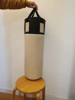 Saco boxeo 15kg + guantes + vendas