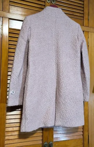 Abrigo rosa texturizado