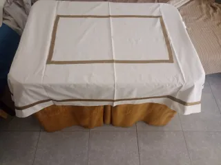 Mesa camilla marrón con brasero