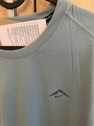 Camiseta Nike Trail Hombre Talla L Nueva a estrena