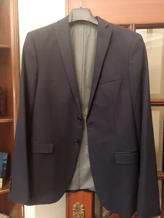 Traje de chaqueta azul marino