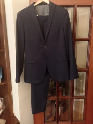 Traje de chaqueta azul marino