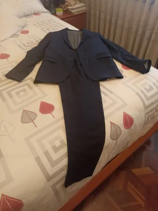 Traje de chaqueta azul marino