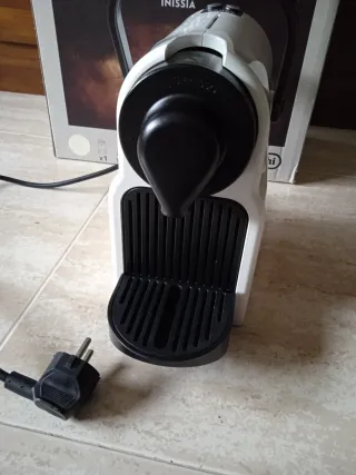 Cafetera Nespresso Inissia DeLonghi