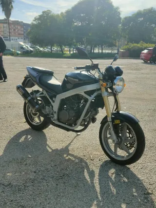 Hyosung GT 250 moto A2