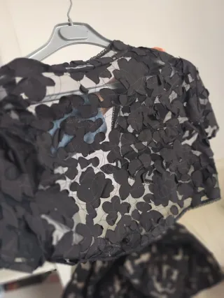 Vestido negro con chaqueta