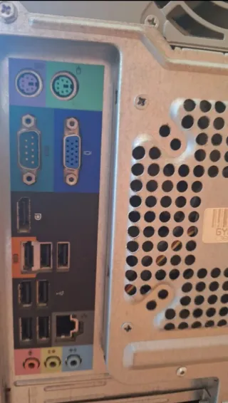 Torre Dell Vostro 420 Negra