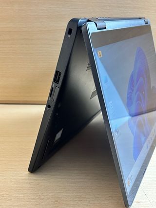 Dell Latitude 5300 2-en-1 i5 / 8Gb / 256Gb