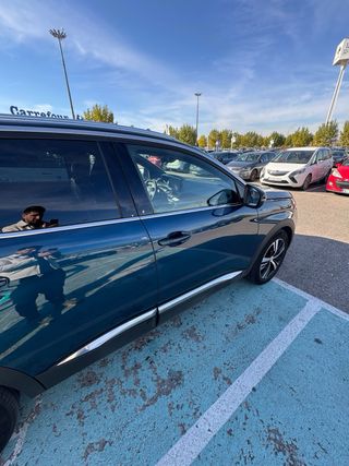 Vendo Peugeot 3008 GT Hybrid 225 CV, año 2021, en