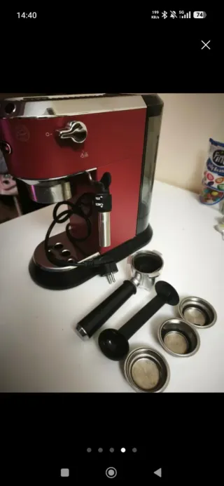 Cafetera DeLonghi Dedica 685 Roja