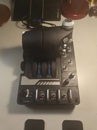 Joystick Logitech X-56 HOTAS