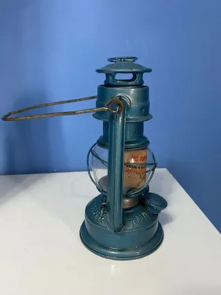 Lanterna vintage blu