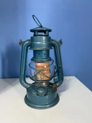 Lanterna vintage blu