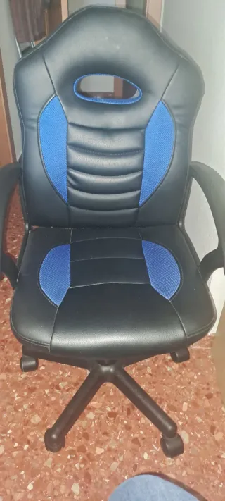 Silla de escritorio infantil negra y azul