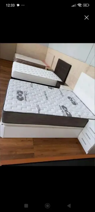 Canapés y colchones nuevos