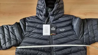 Puffer jacket, Chaqueta Hollister acolchada negra