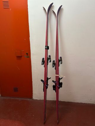 Esquís, botas y bastones Tiklas Racing