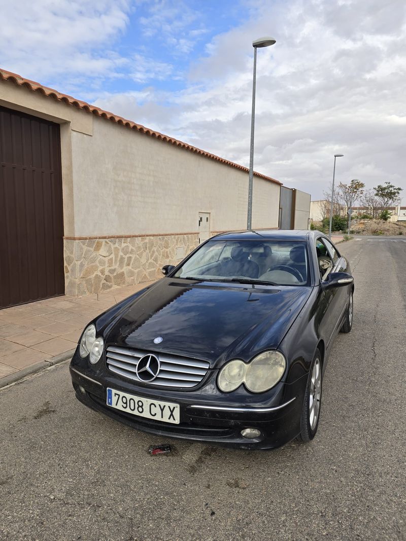 Mercedes-Benz  CLK 2004 - foto 1