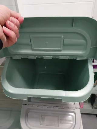 Contenedores apilables para ropa/juguetes